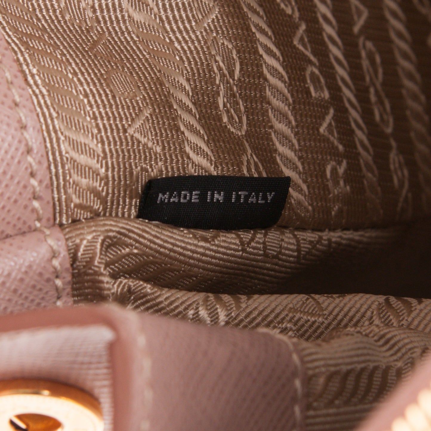 Saffiano Large Galleria Double Zip Tote Cammeo