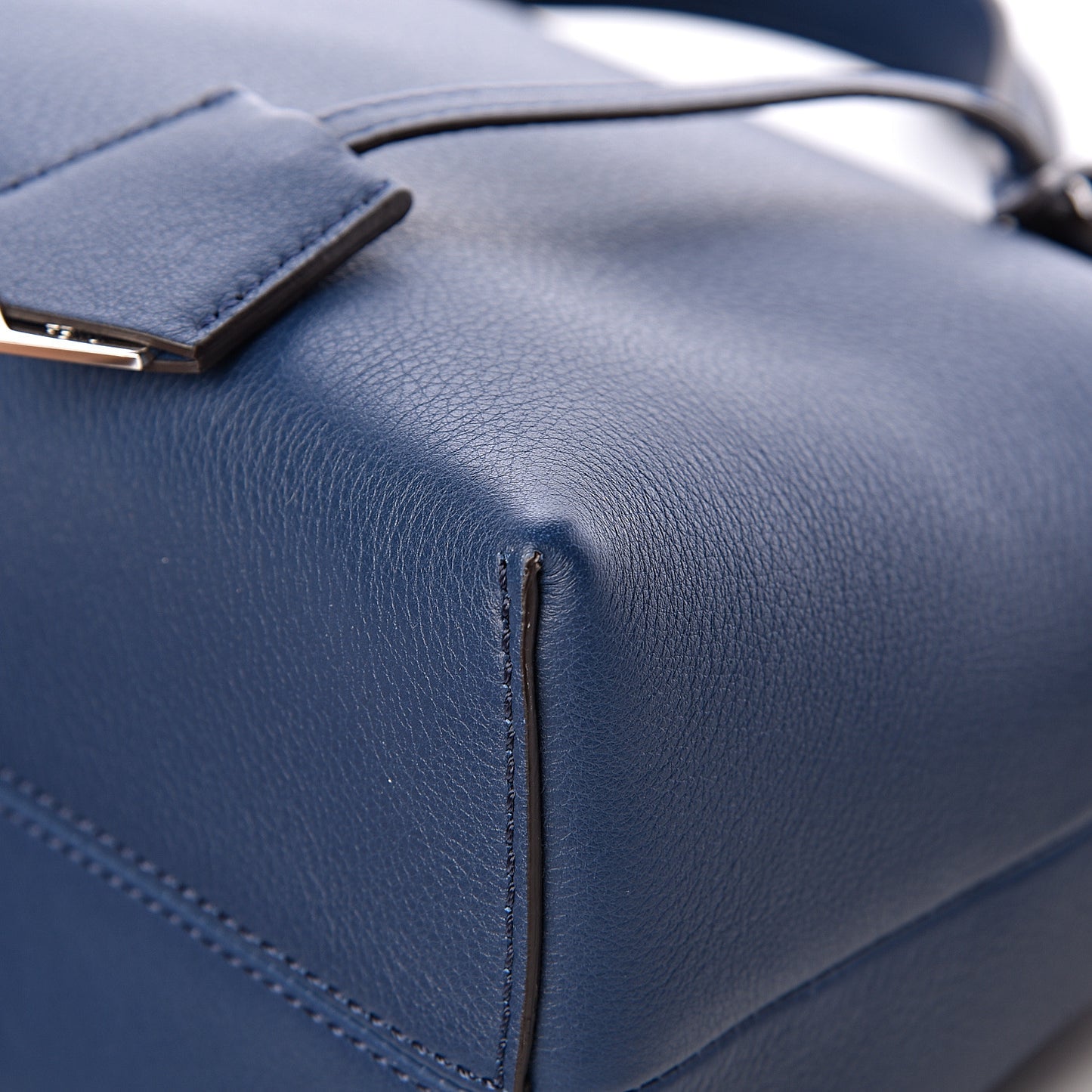 Vitello Dolce Chain Tail Medium By The Way Boston Bag Blue