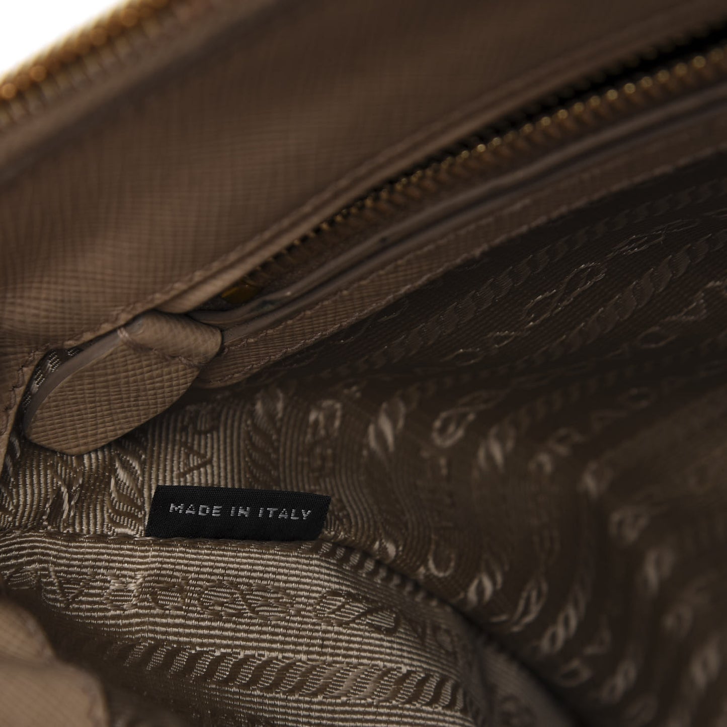 Saffiano Small Galleria Double Zip Tote Sabbia