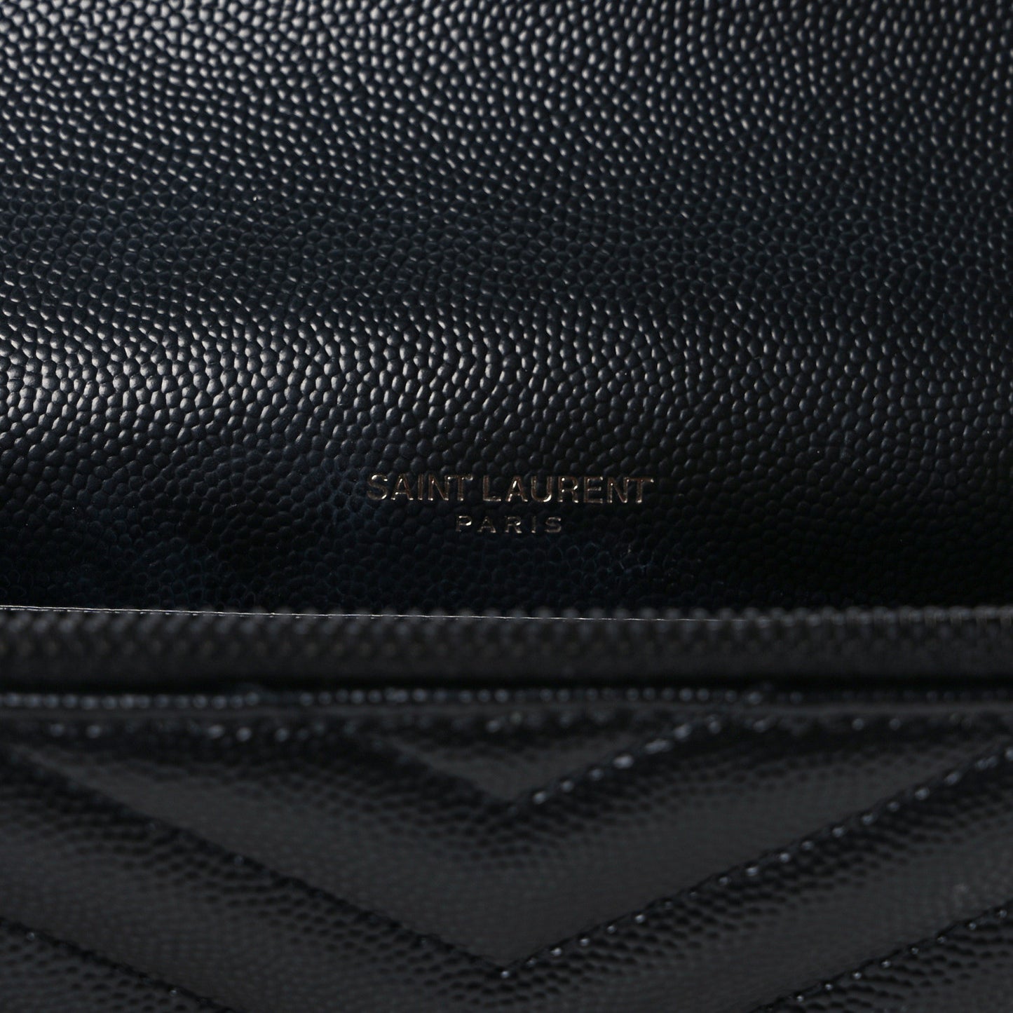 Grain De Poudre Matelasse Chevron Monogram Monochrome Envelope Chain Wallet Black