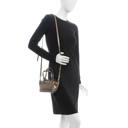 Valentino Garavani Metallic Pebbled Calfskin Micro Rockstud Tote Sasso 2 of 8