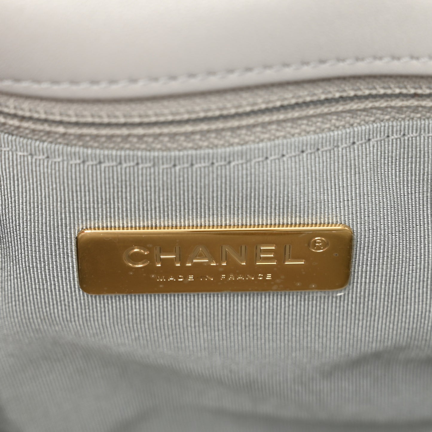 Goatskin Quilted Medium Chanel 19 Flap Grey