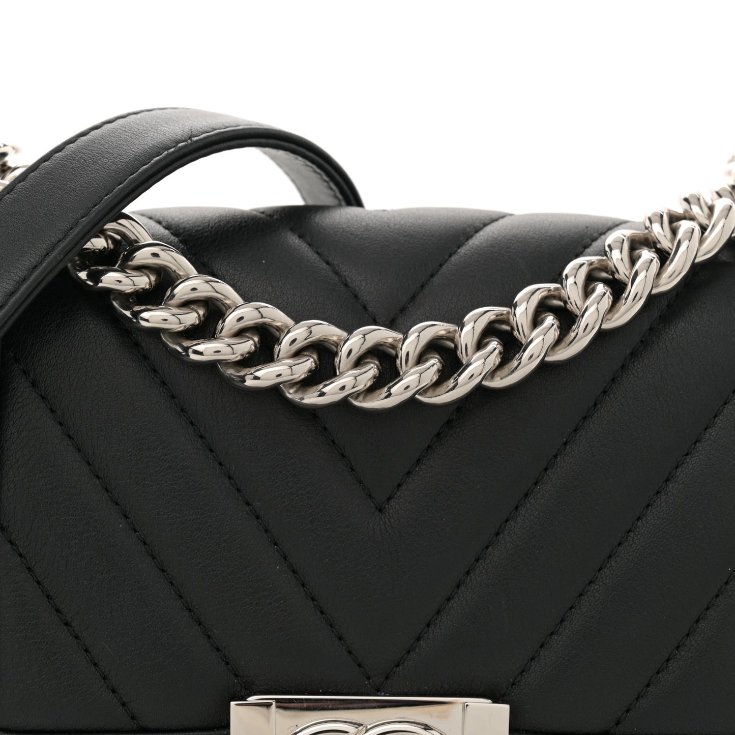 Lambskin Chevron Quilted Small Boy Flap Black