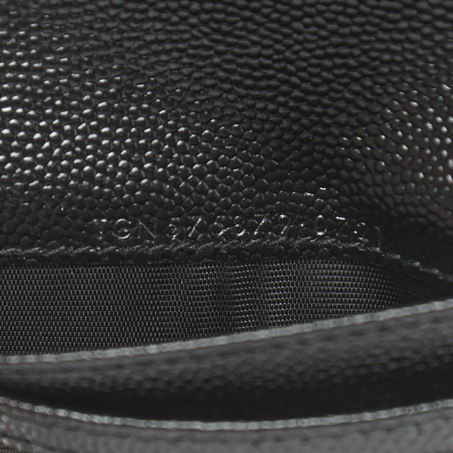 Saint Laurent Grain De Poudre Matelasse Chevron Monogram Zipped Card Case Black 7 of 9
