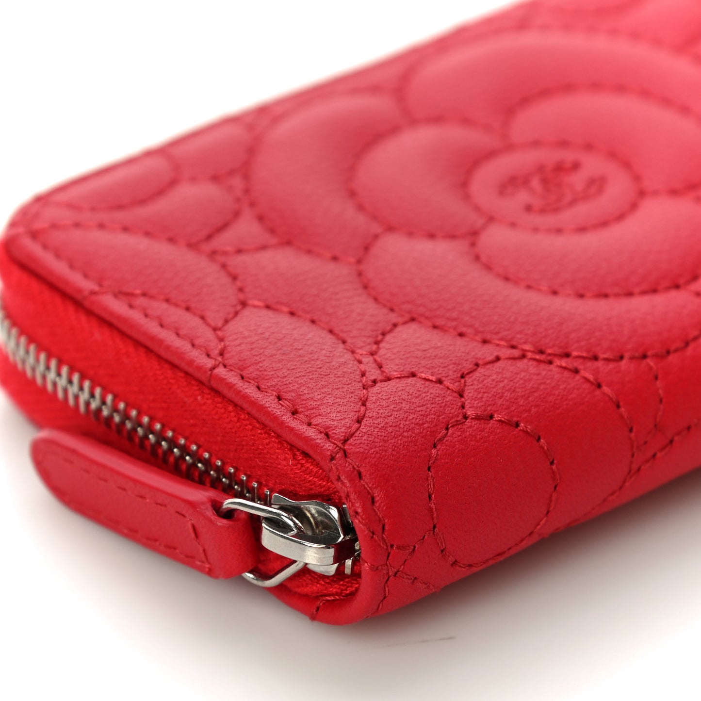 Caviar Camellia Embossed Zip Coin Purse Red