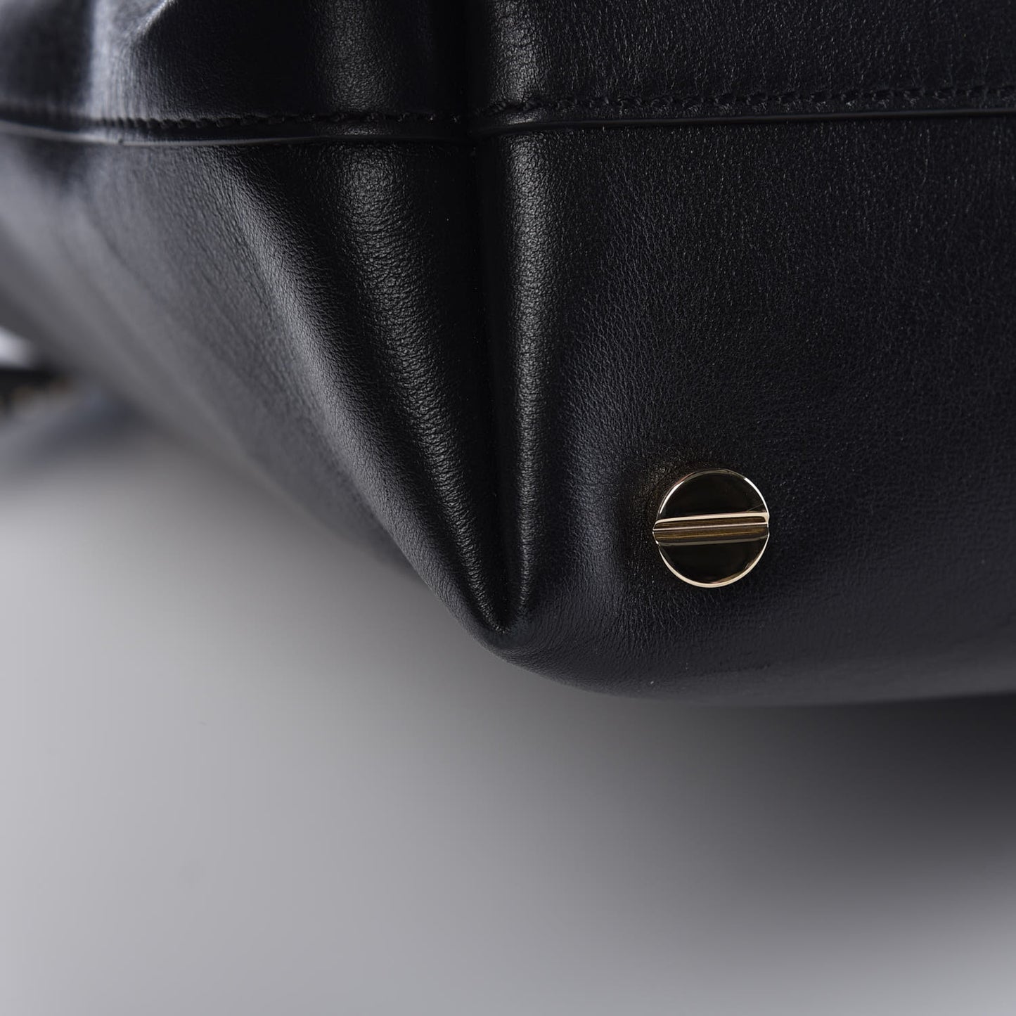 Vitello Lovestud Tote Black