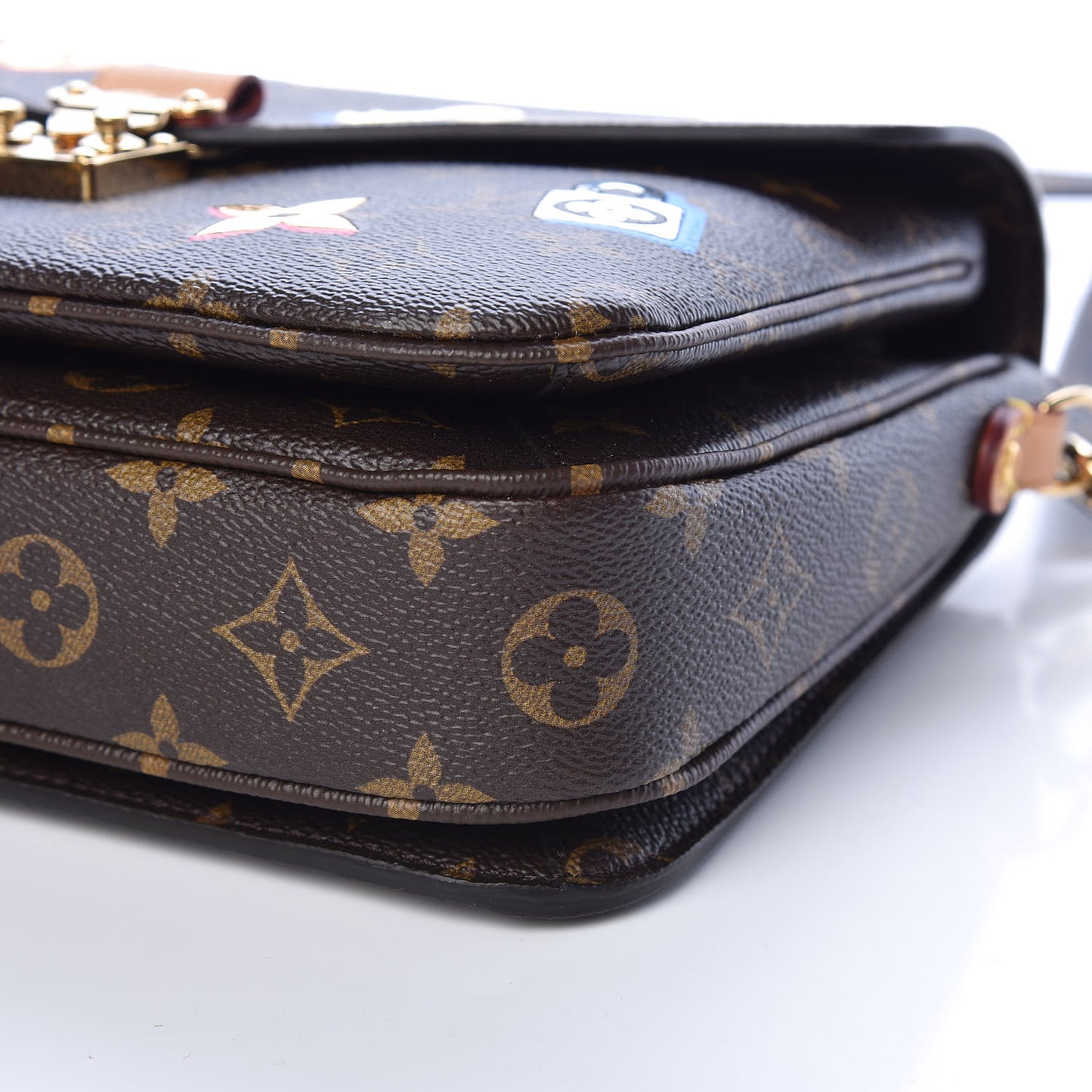 Monogram Love Lock Pochette Metis
