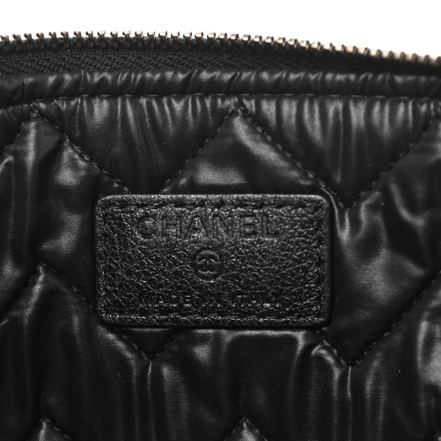 Sheepskin Chevron Quilted Medium Cosmetic Case Black