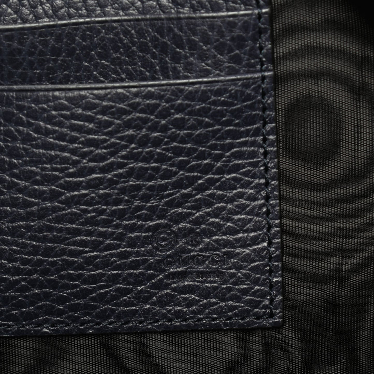 Grained Calfskin Zip Wristlet Pouch Navy