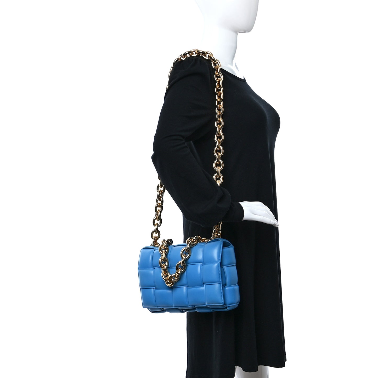 Lambskin Maxi Intrecciato Padded Chain Cassette Crossbody Bag Swimming Pool