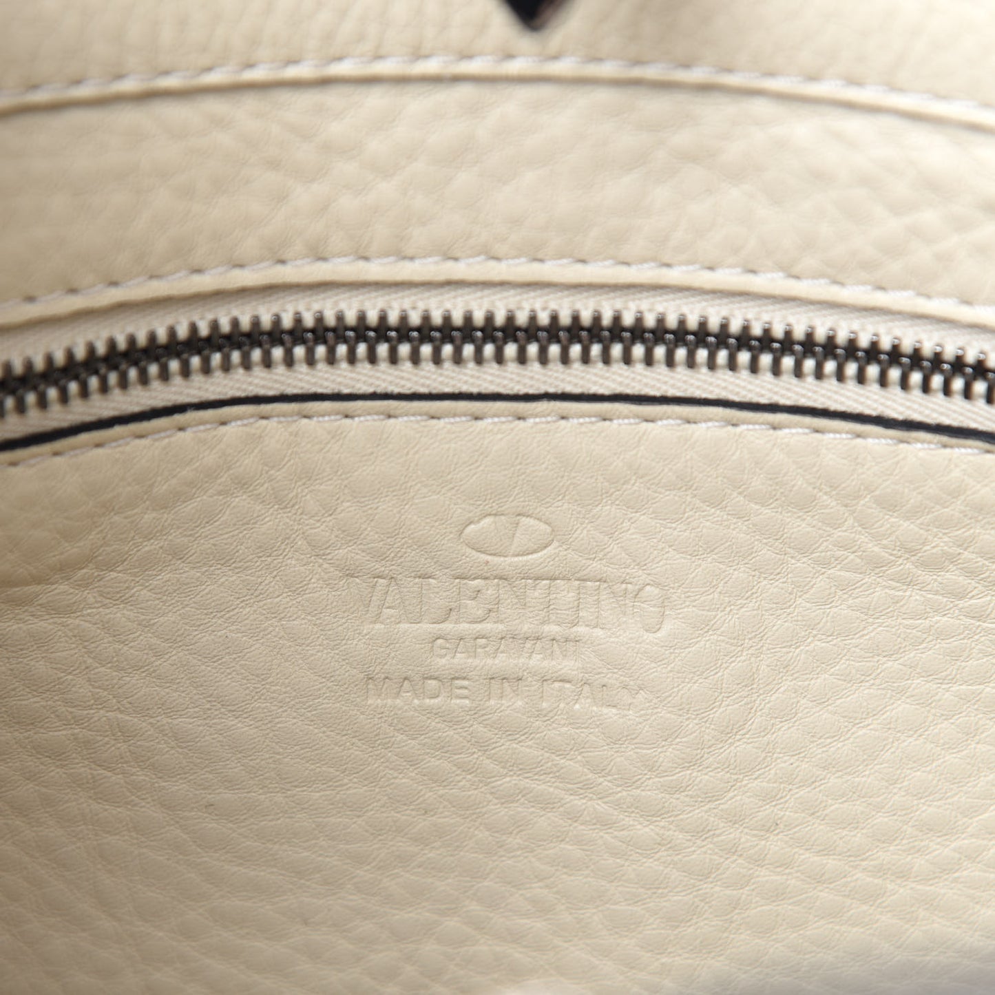 Pebbled Calfskin Small Rockstud Flip-Lock Messenger Bag Light Ivory