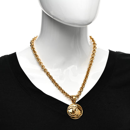 Chanel Metal CC Chain Pendant Necklace Gold 2 of 4
