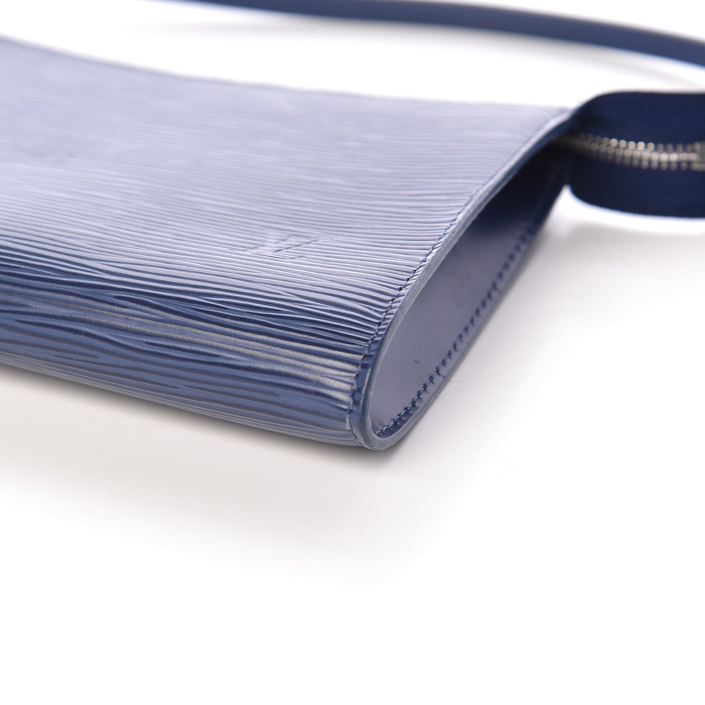 Epi Pochette Accessories 24 Myrtille