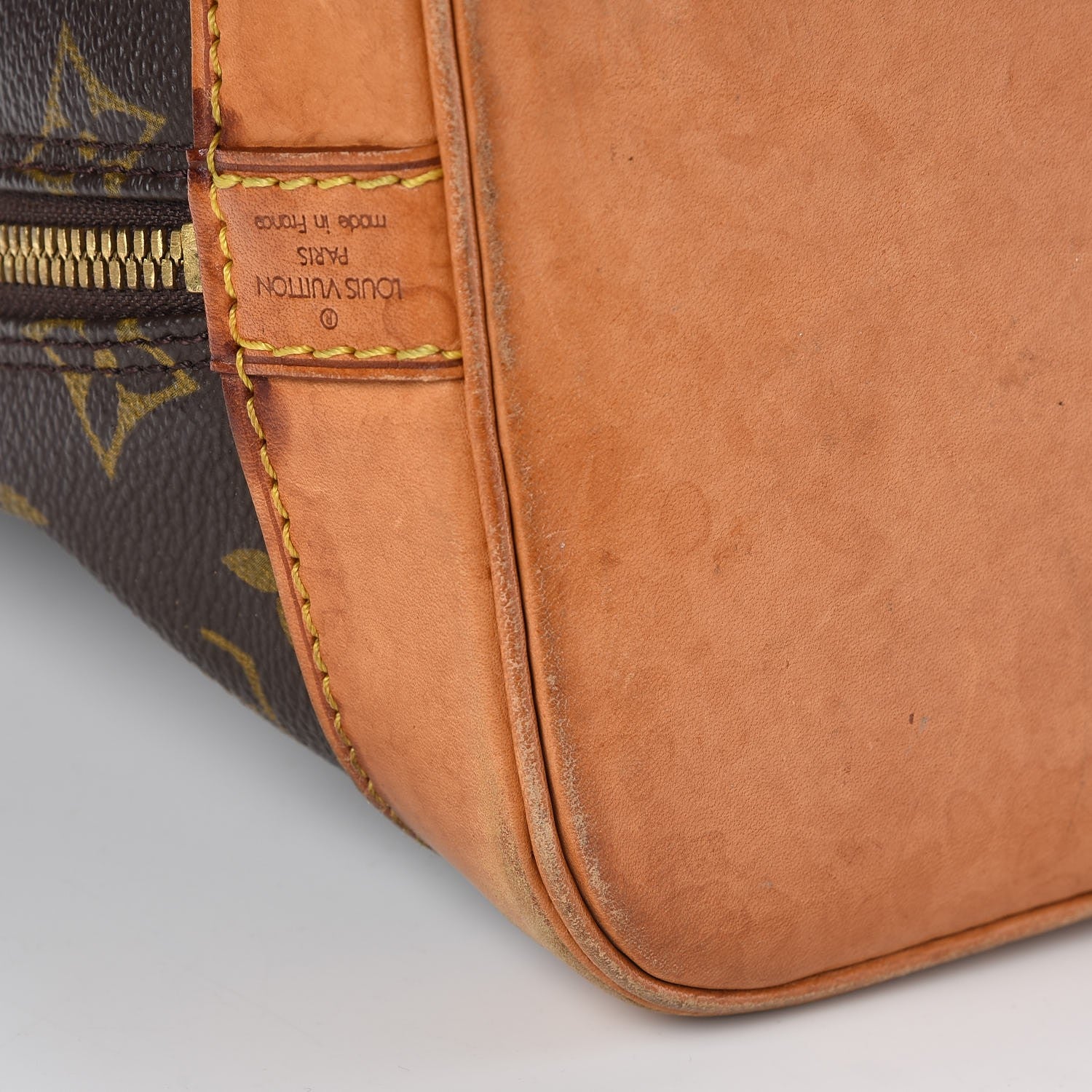Louis Vuitton Monogram Alma PM 23 of 28