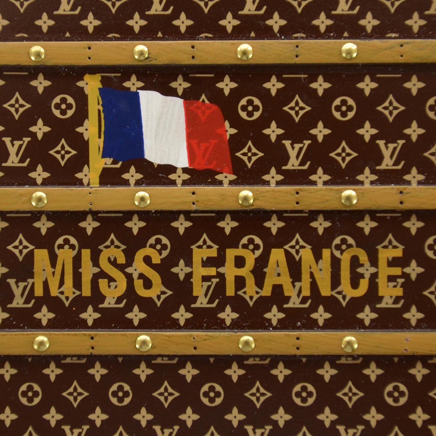 Louis Vuitton OUIS VUITTON Miss France Trunk Paperweight 6 of 6