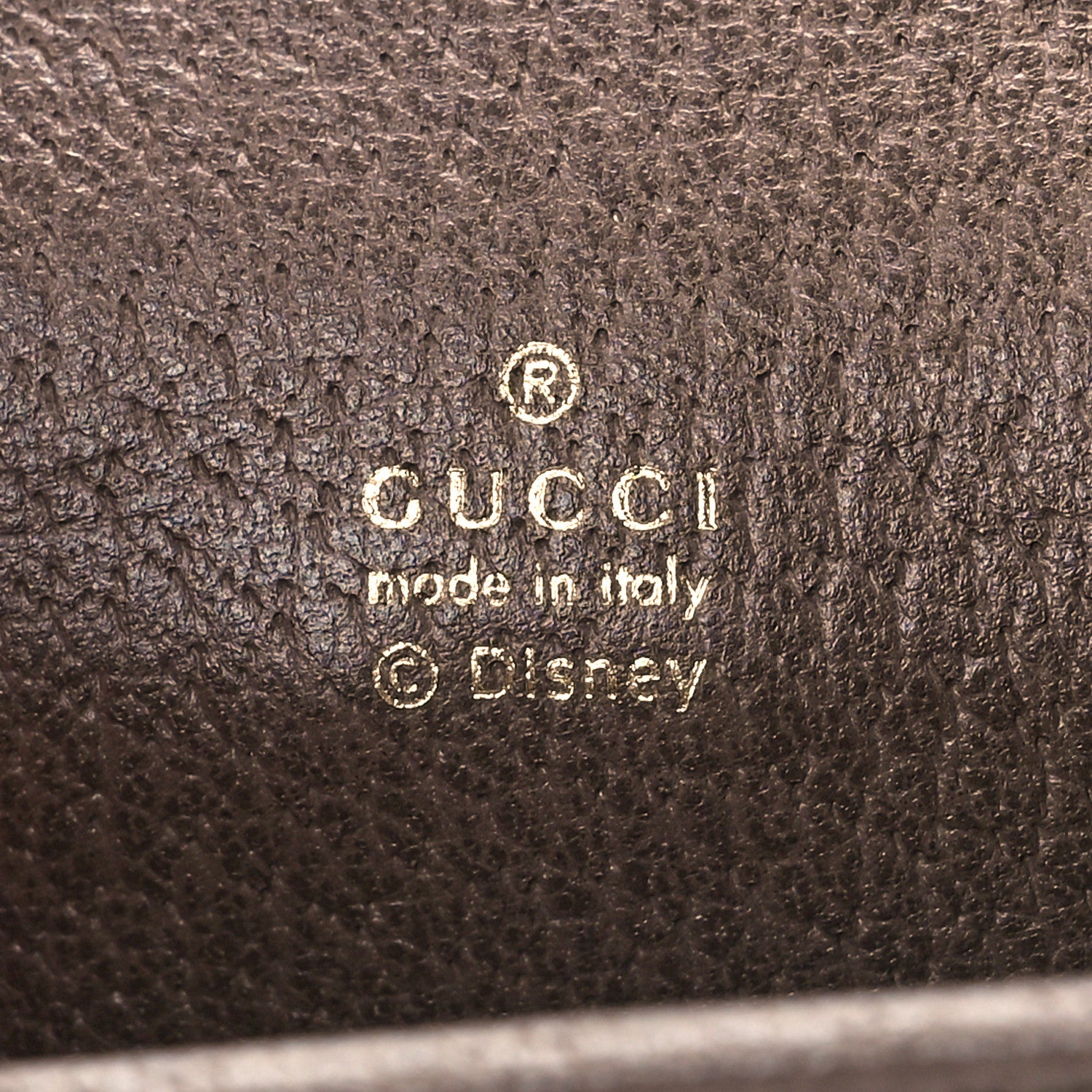 Gucci X DISNEY GG Supreme Monogram Donald Duck Interlocking G Key Pouch Beige Multicolor New Acero 6 of 9