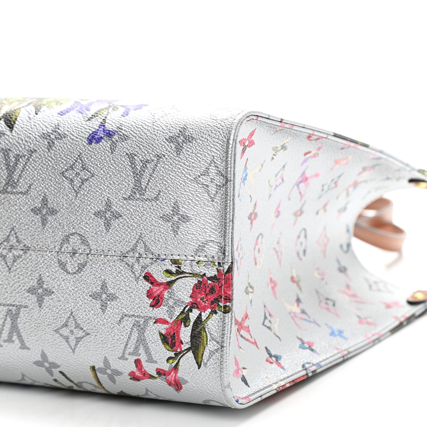 Metallic Monogram LV Garden OnTheGo MM Silver