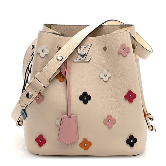 Calfskin Flowers Lockme Bucket Creme