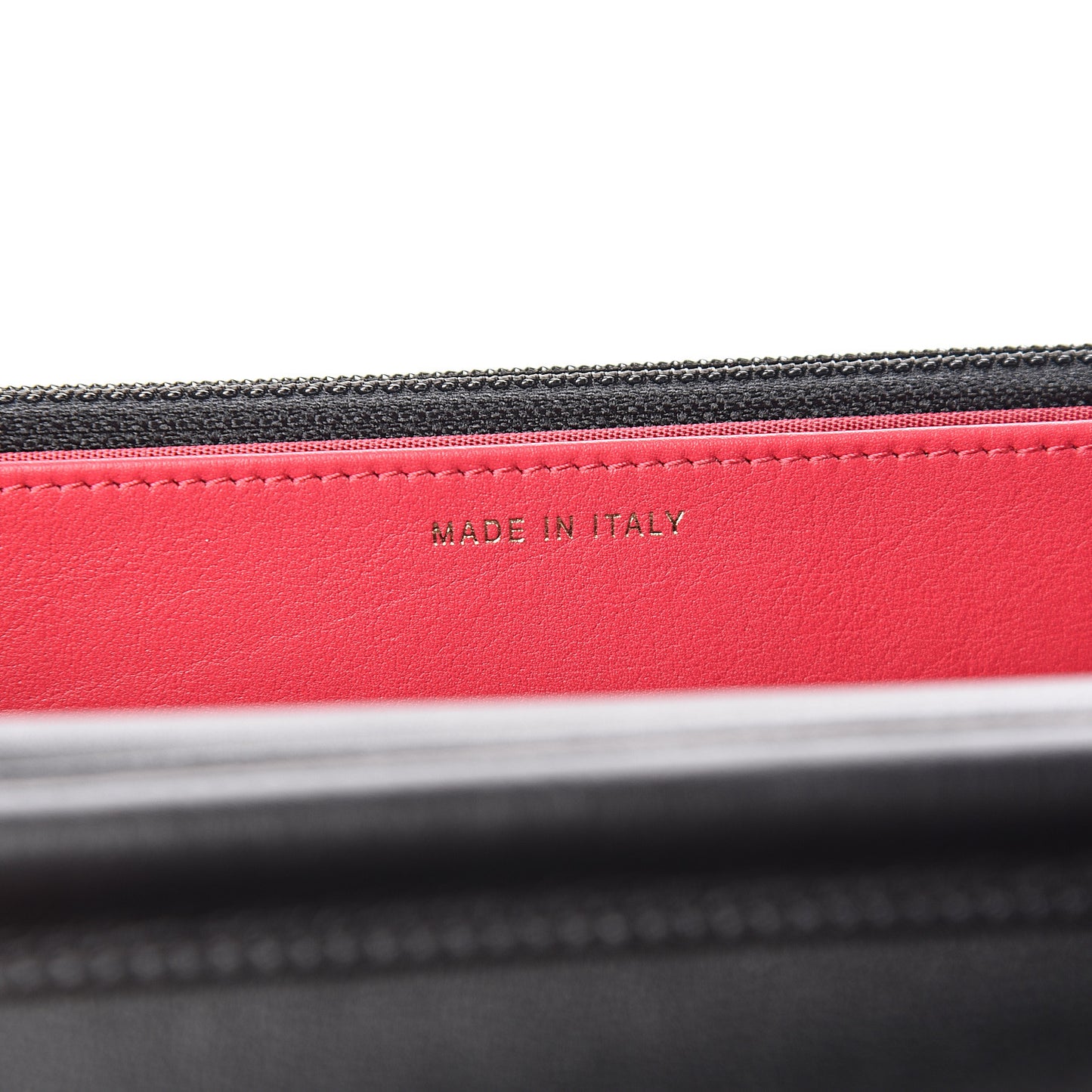 Calfskin Quilted Logo Wallet On Chain WOC Black