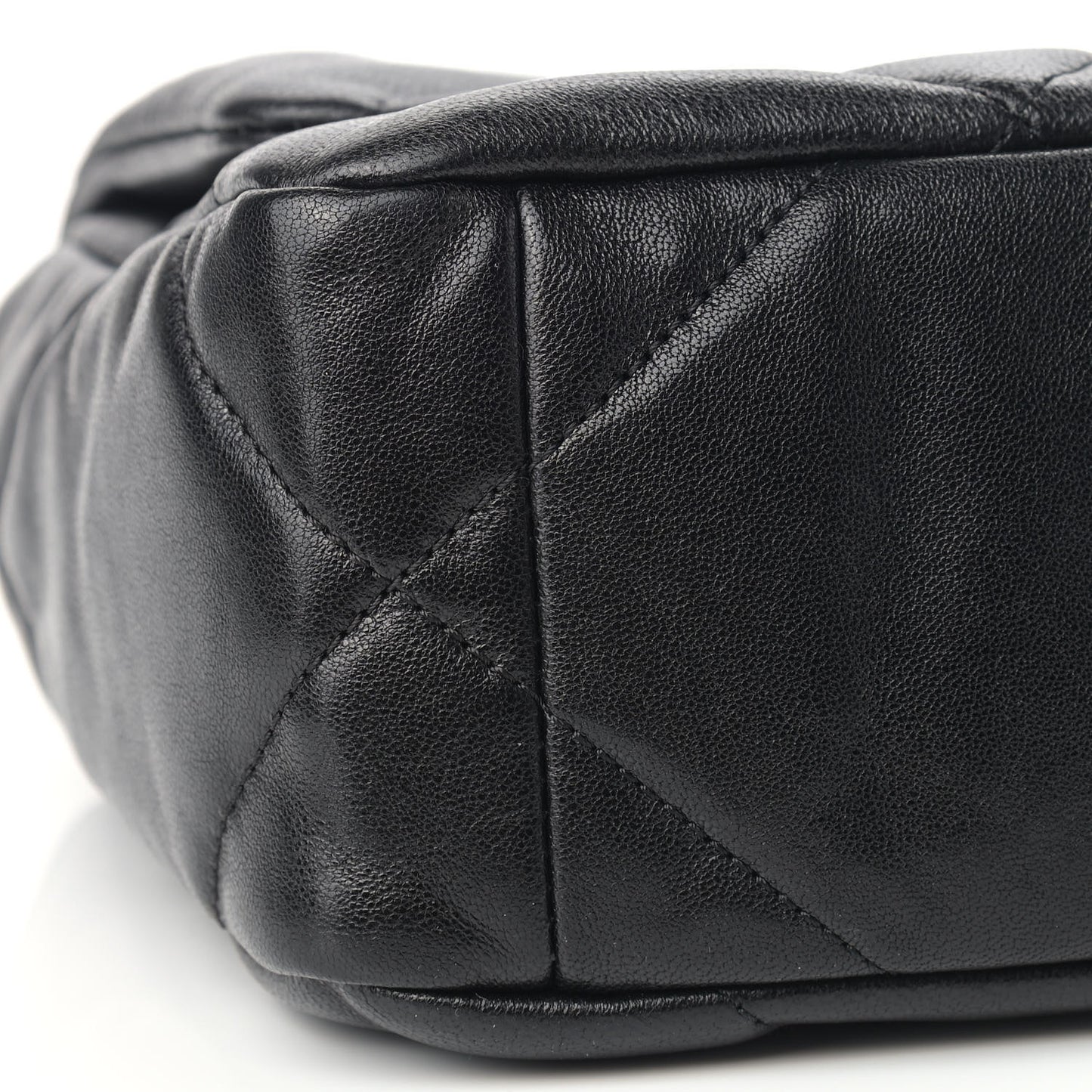 Lambskin Quilted Medium Chanel 19 Flap Black