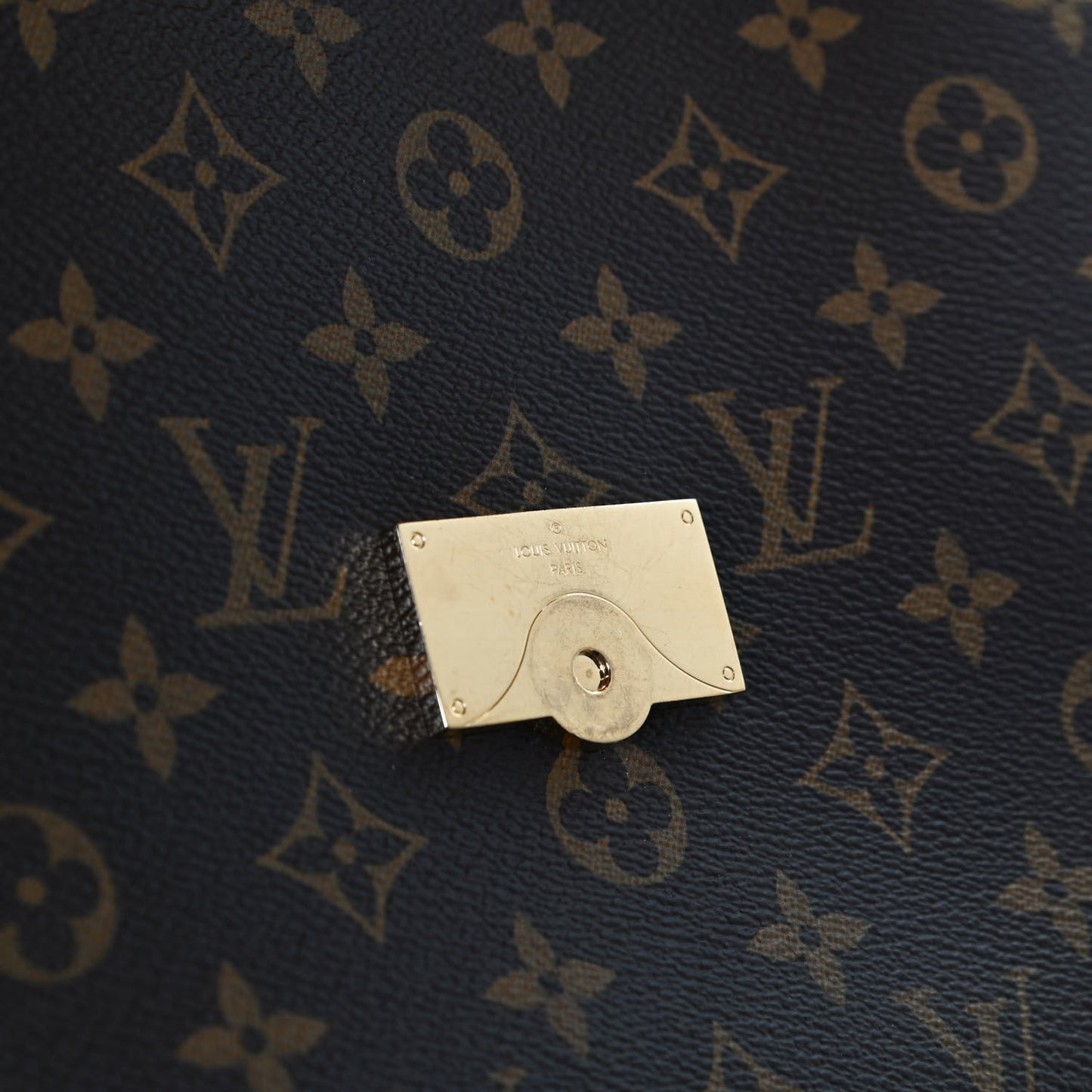 Monogram Beaubourg MM Safran Imperial