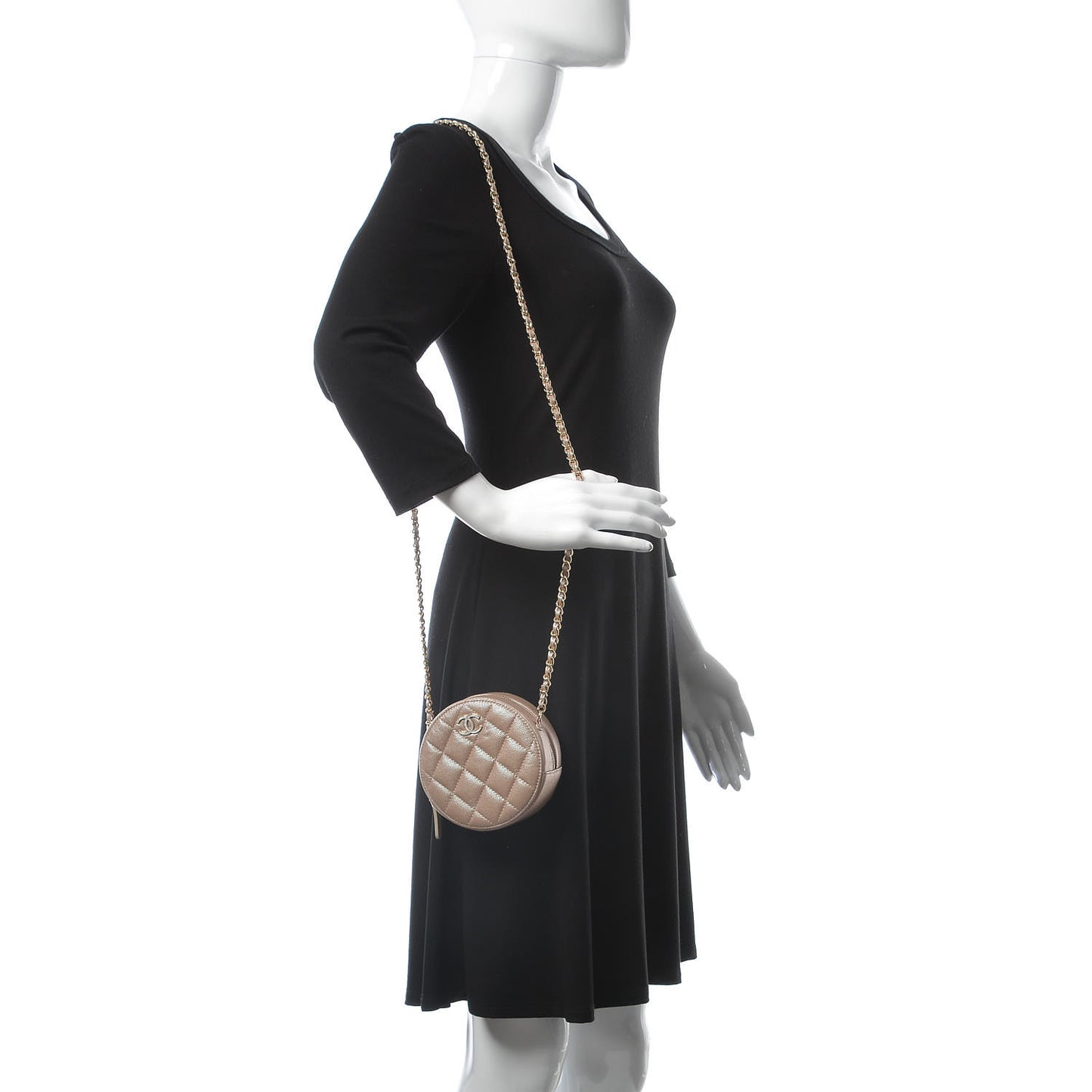 Iridescent Caviar Quilted Round Clutch With Chain Beige