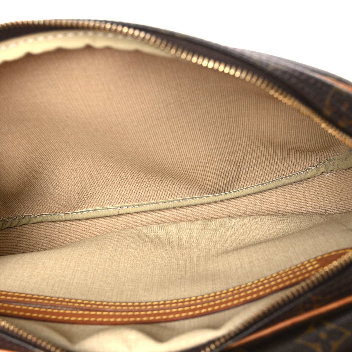 Louis Vuitton Monogram Reporter PM 5 of 11