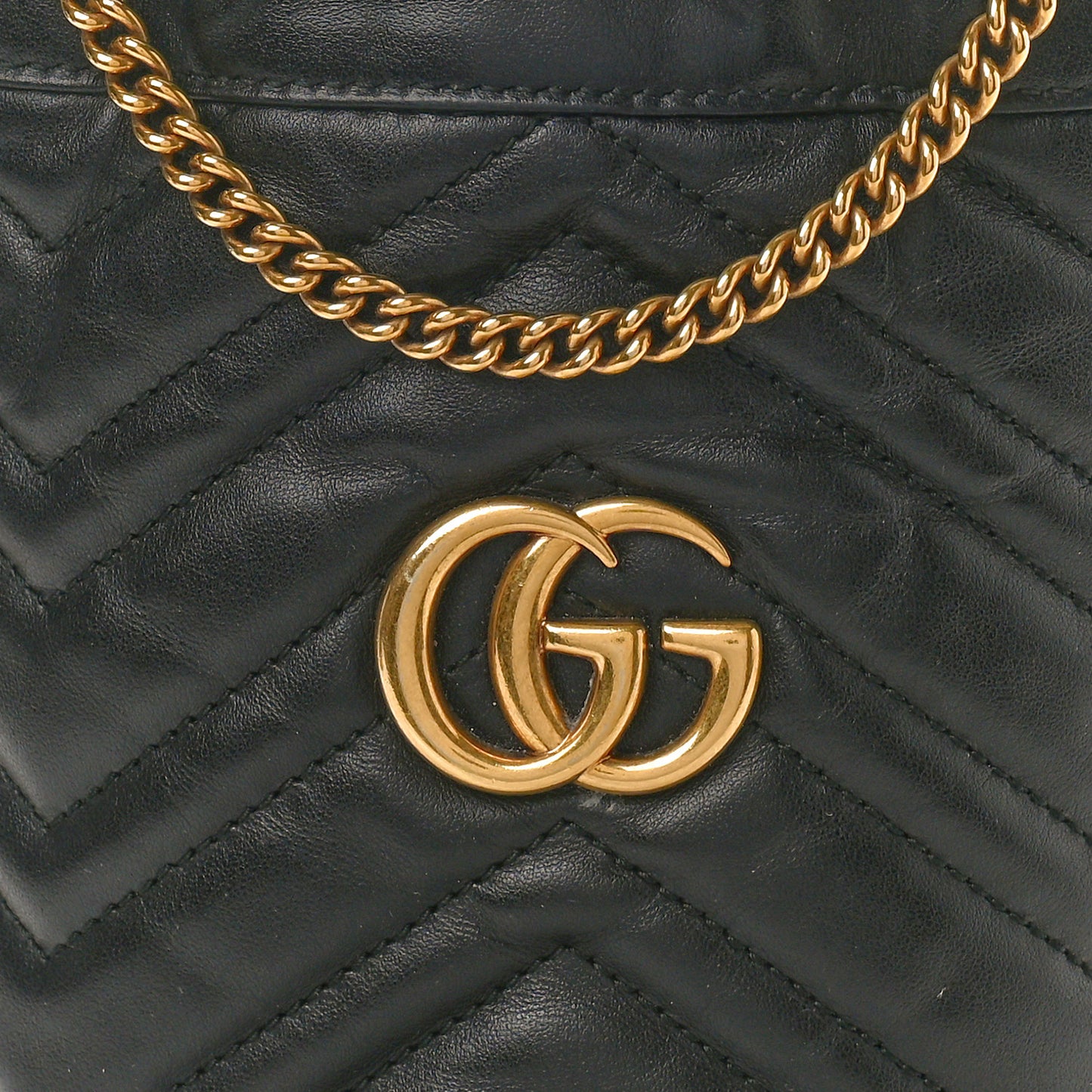 Calfskin Matelasse Mini GG Marmont 2.0 Bucket Bag Black