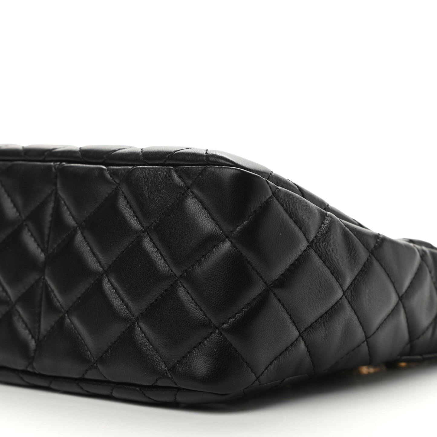 Lambskin Quilted Small Pearl Crush Hobo Black