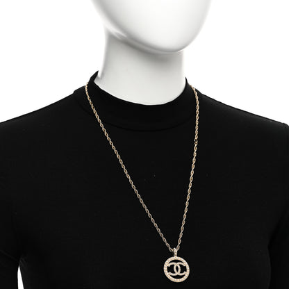 Chanel Pearl CC Round Pendant Necklace Gold 2 of 5