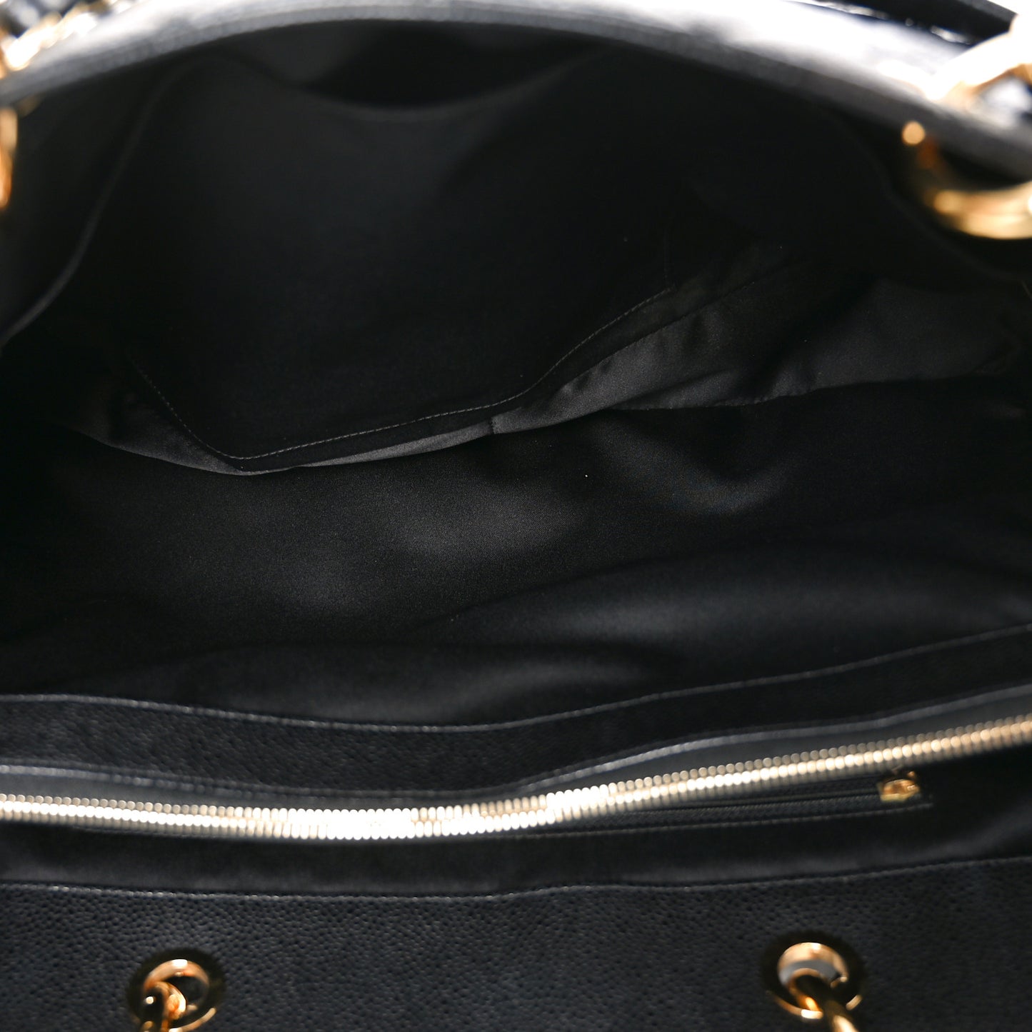 Caviar Quilted XL Grand Shopping Tote GST Black