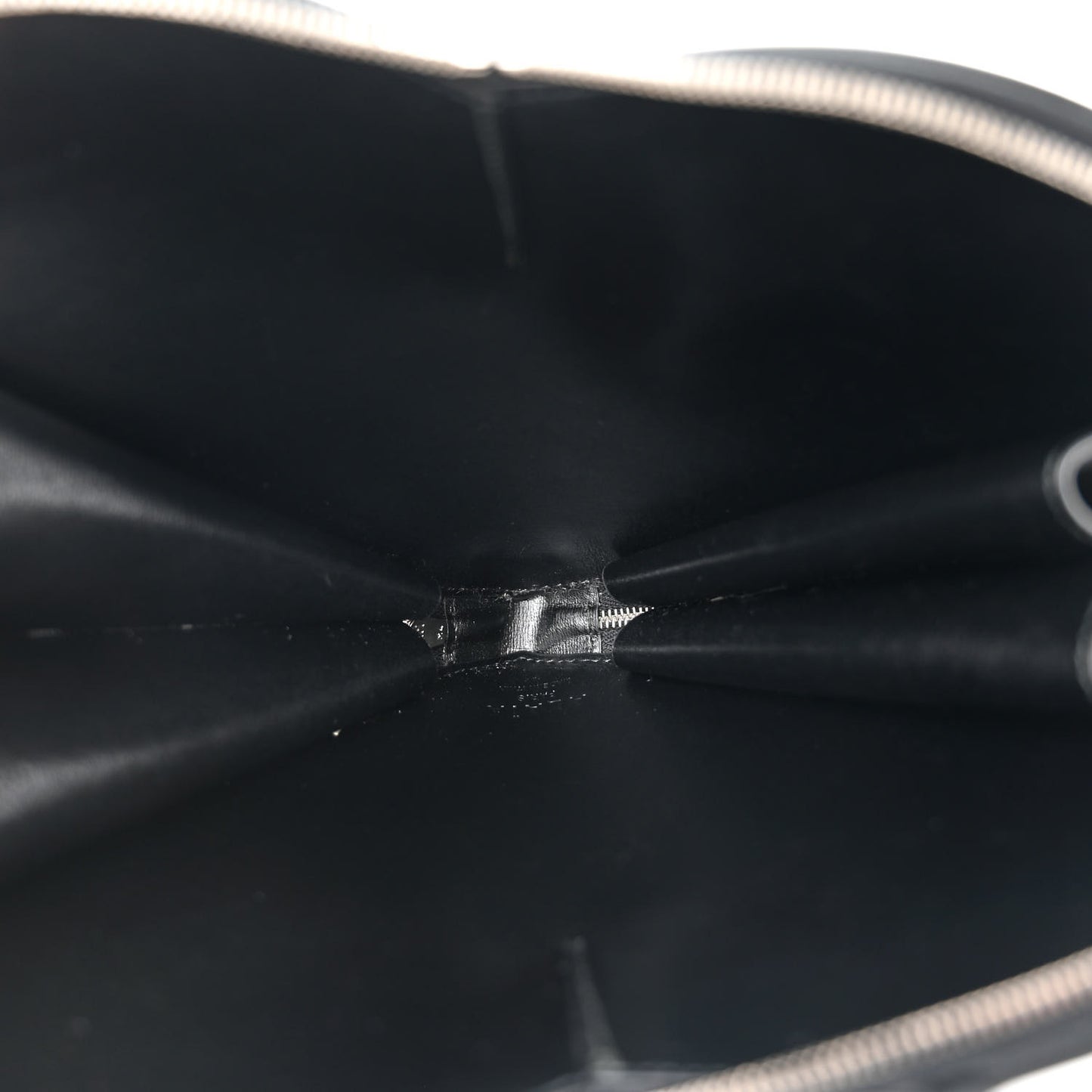 Calfskin Le Coeur Bag Black