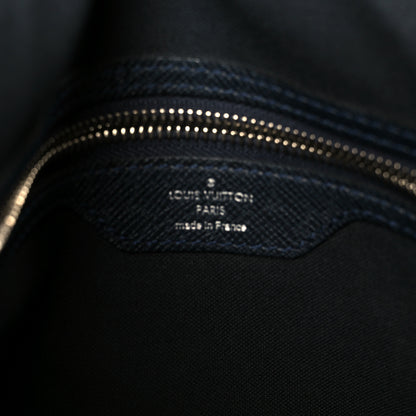 Louis Vuitton Taiga Roman MM Messenger Bleu Marine 6 of 10