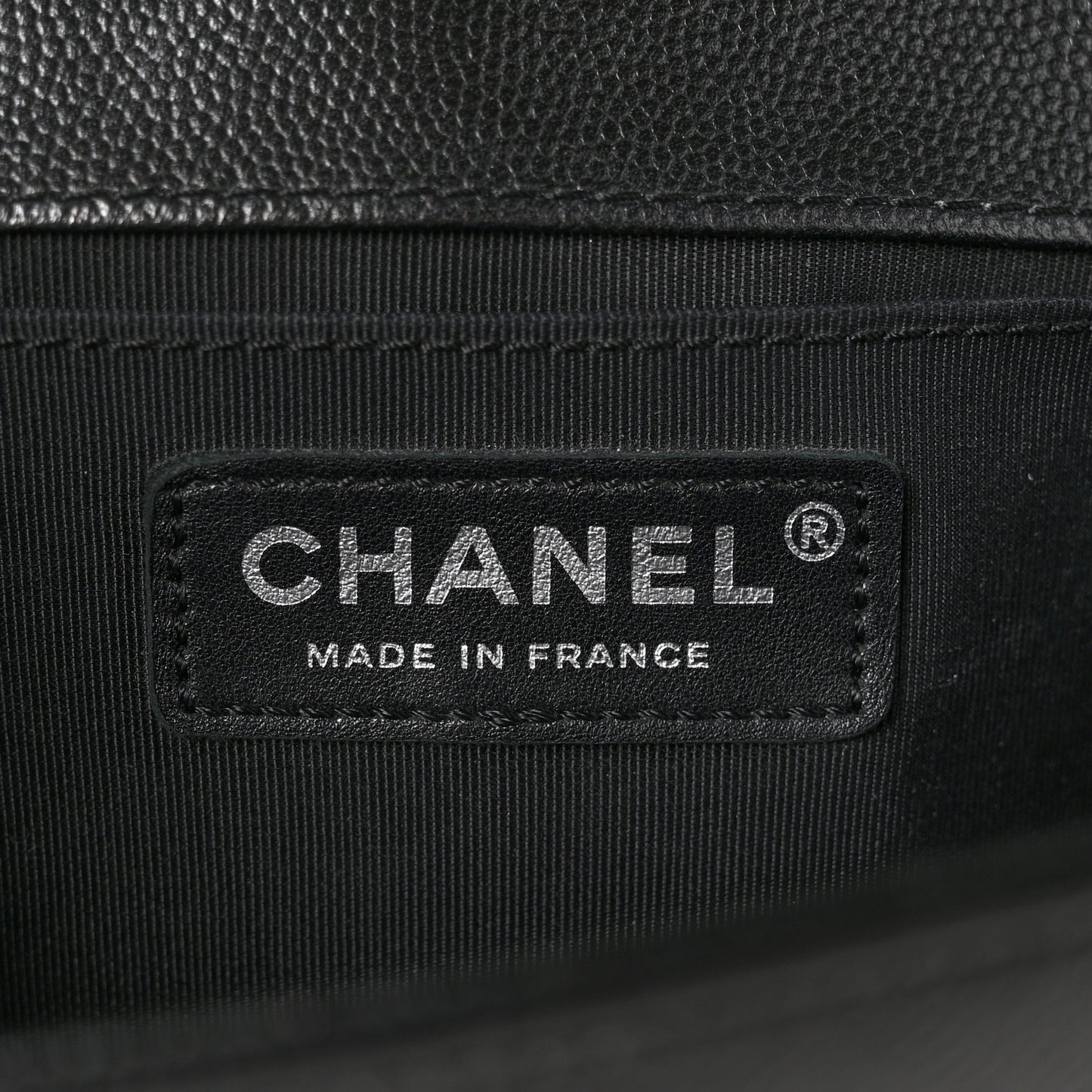 Caviar Quilted Medium Boy Flap So Black