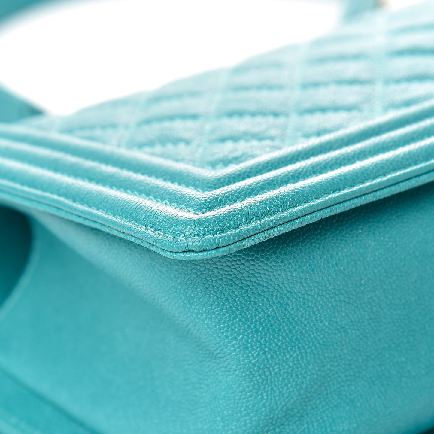 Caviar Quilted Medium Boy Flap Turquoise