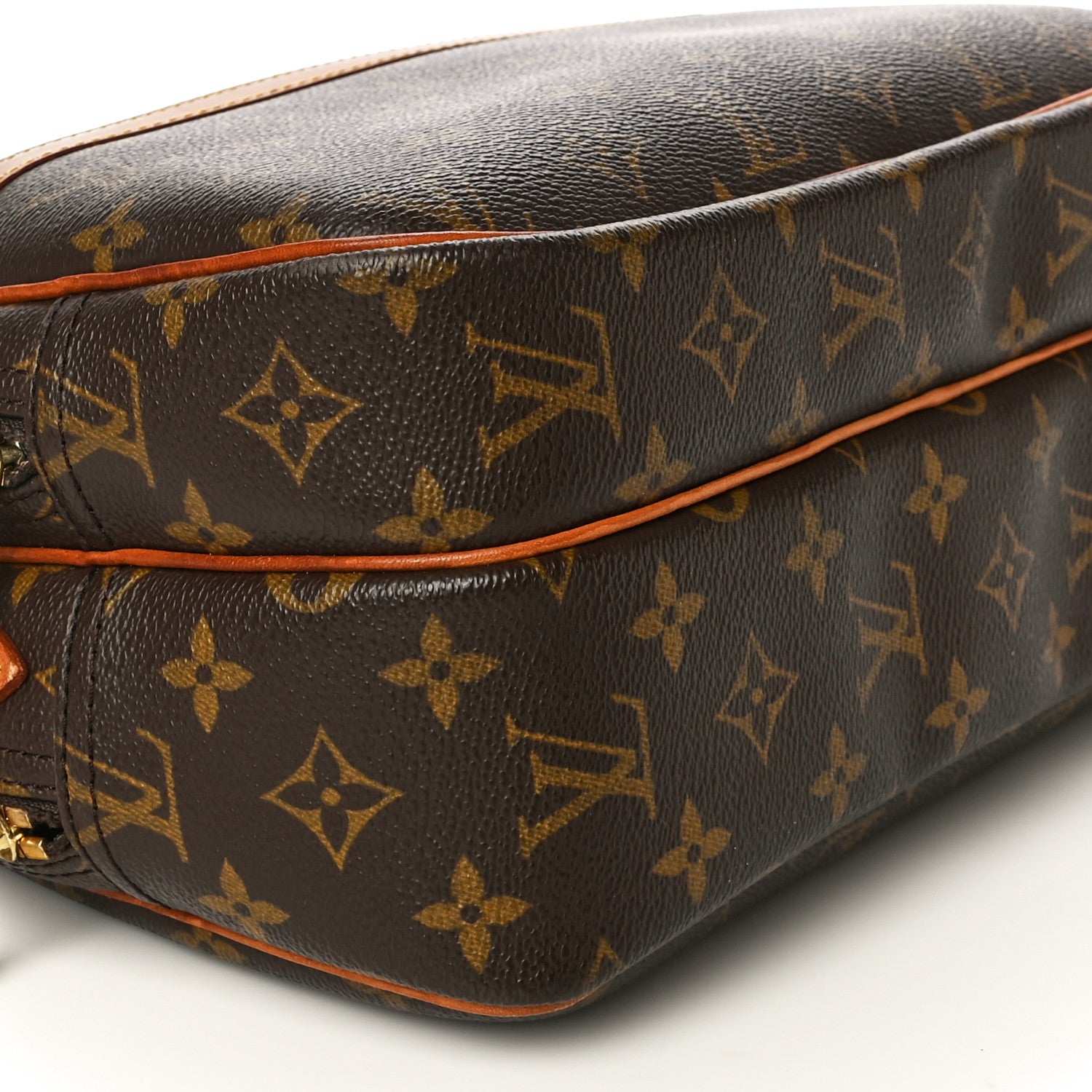 Louis Vuitton Monogram Reporter PM 8 of 15