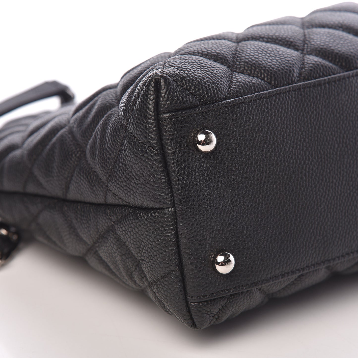 Caviar Quilted Easy Zip Tote Black
