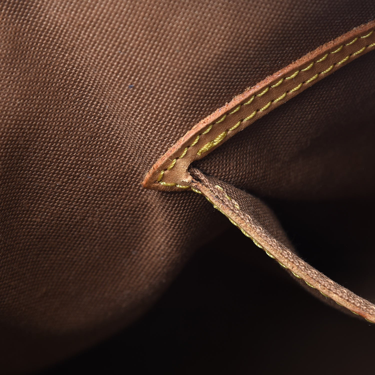 Louis Vuitton Monogram Alma PM 13 of 27