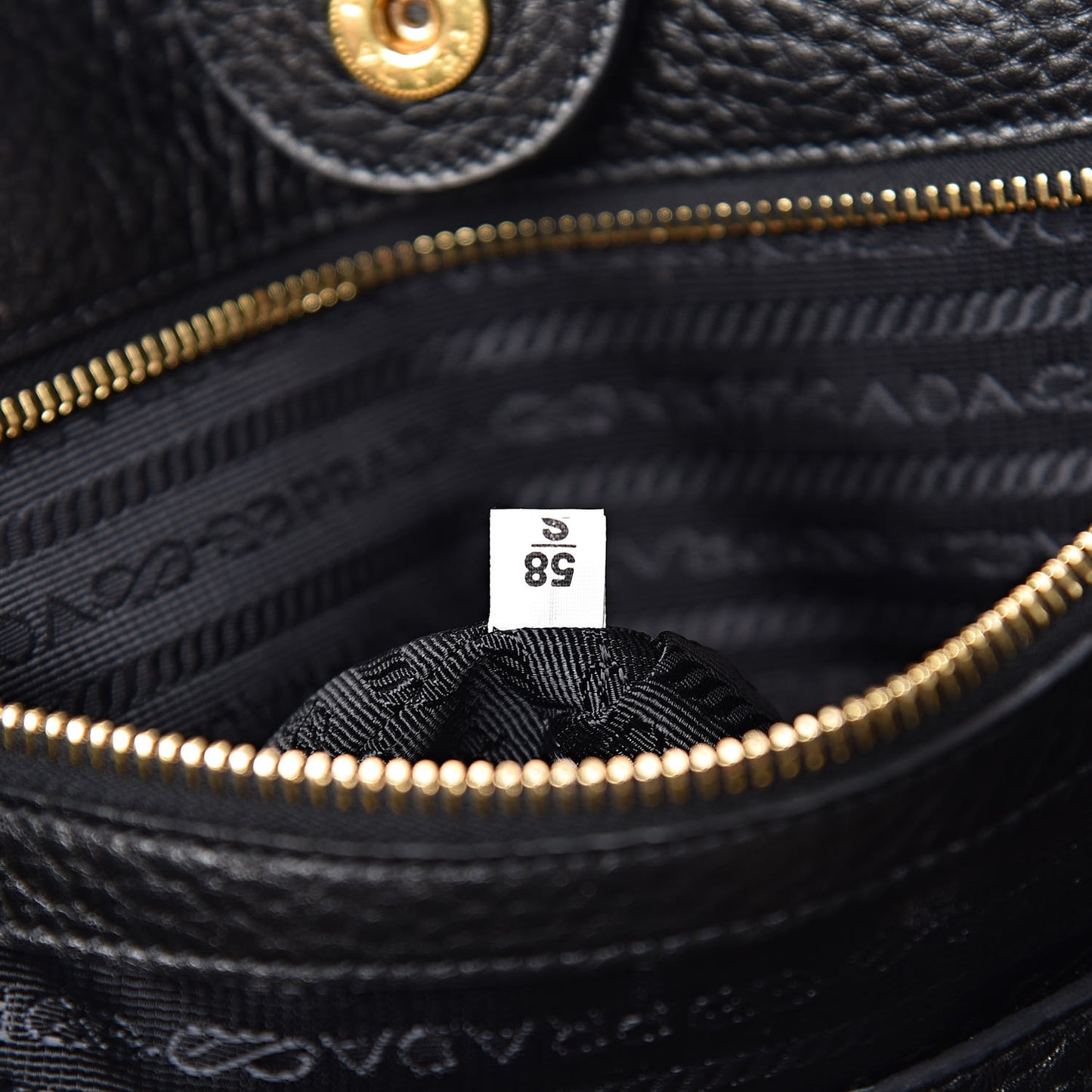 Vitello Daino Tote Black