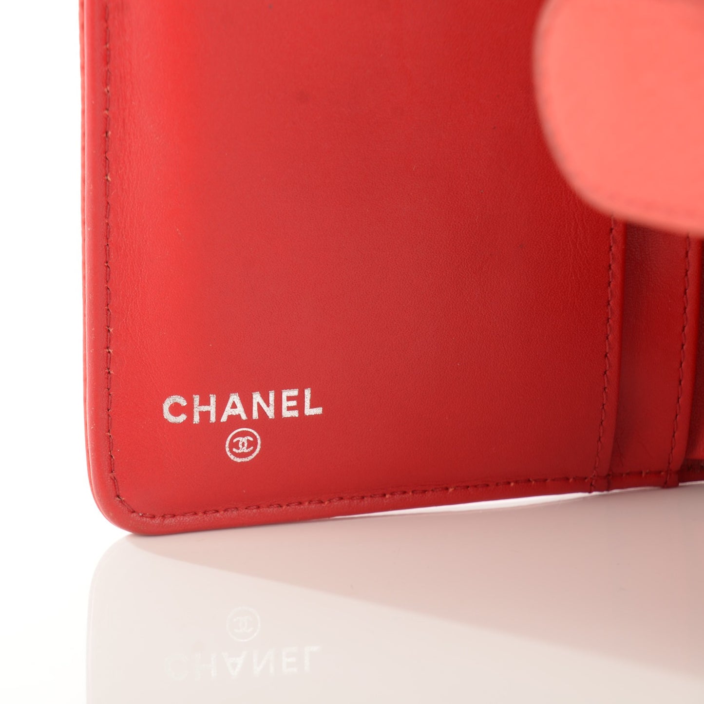 Caviar Timeless CC L-Zip Pocket Wallet Red