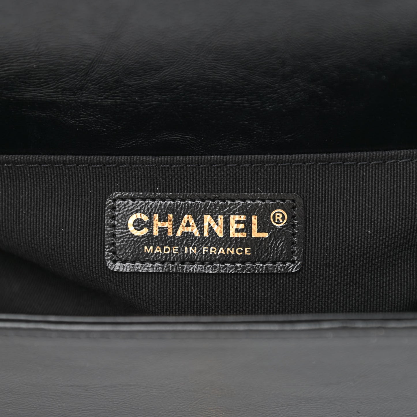 Metallic Glazed Calfskin Medium Boy Flap Black Gold