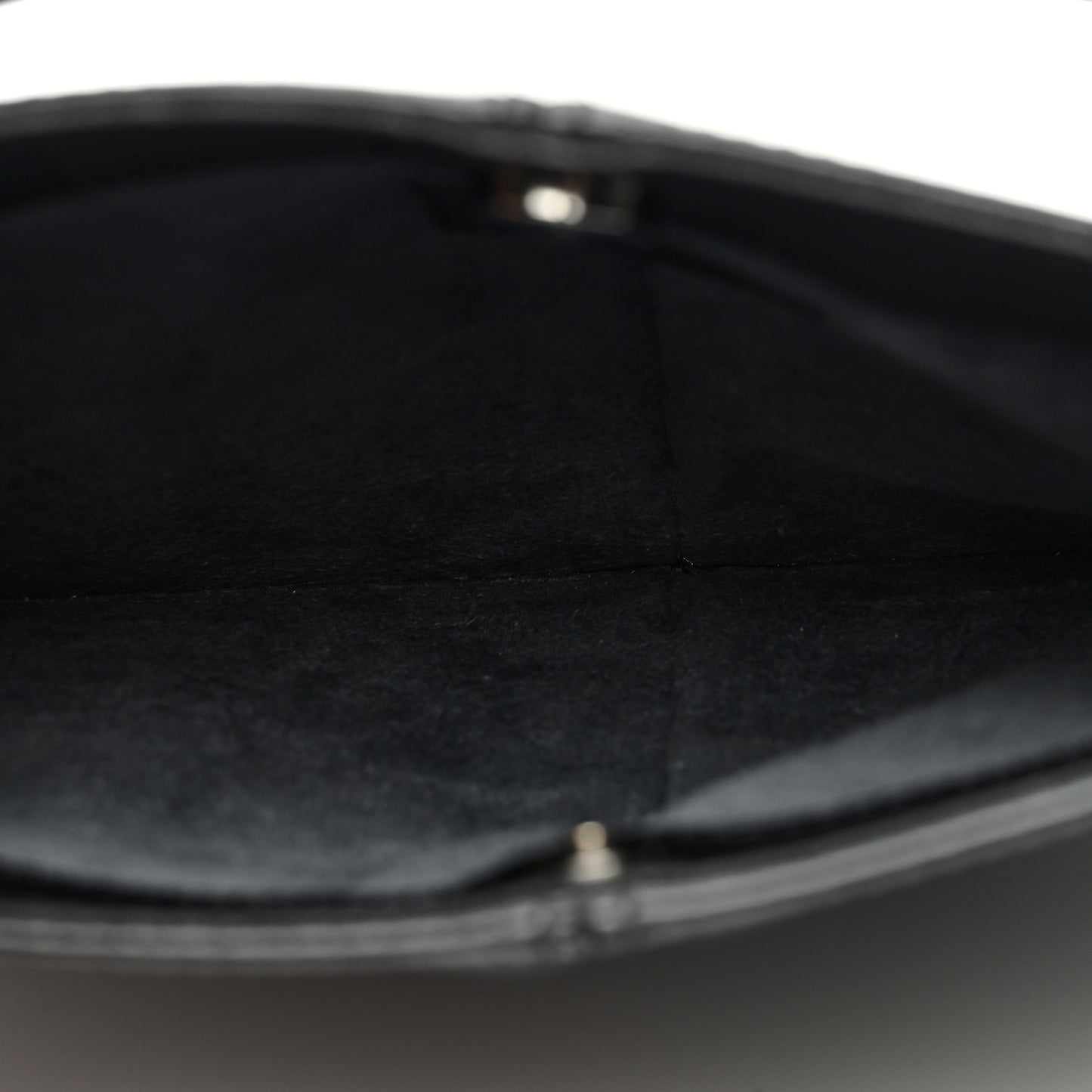 Epi Demi Lune Pochette Black