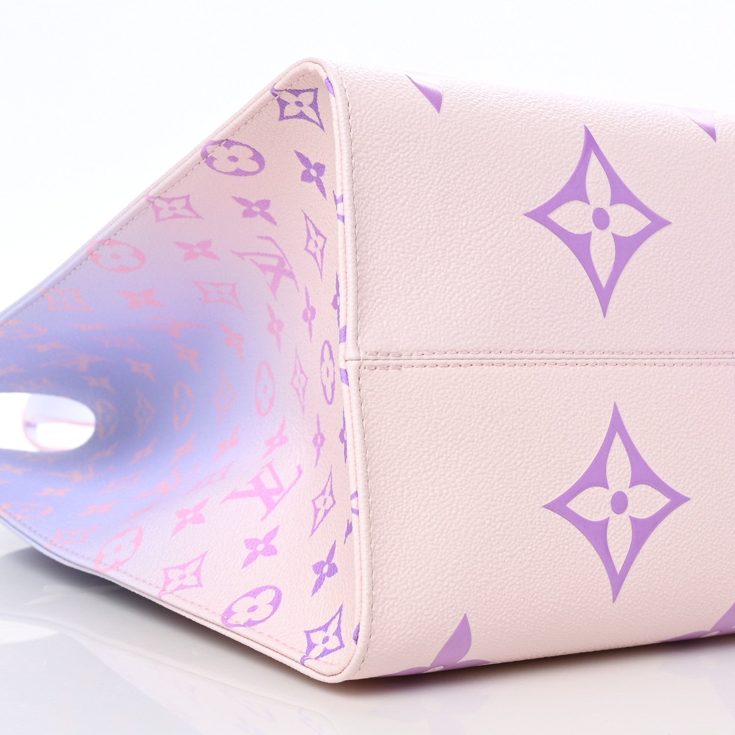 Louis Vuitton Monogram Giant Spring In The City Onthego GM Sunrise Pastel 7 of 8