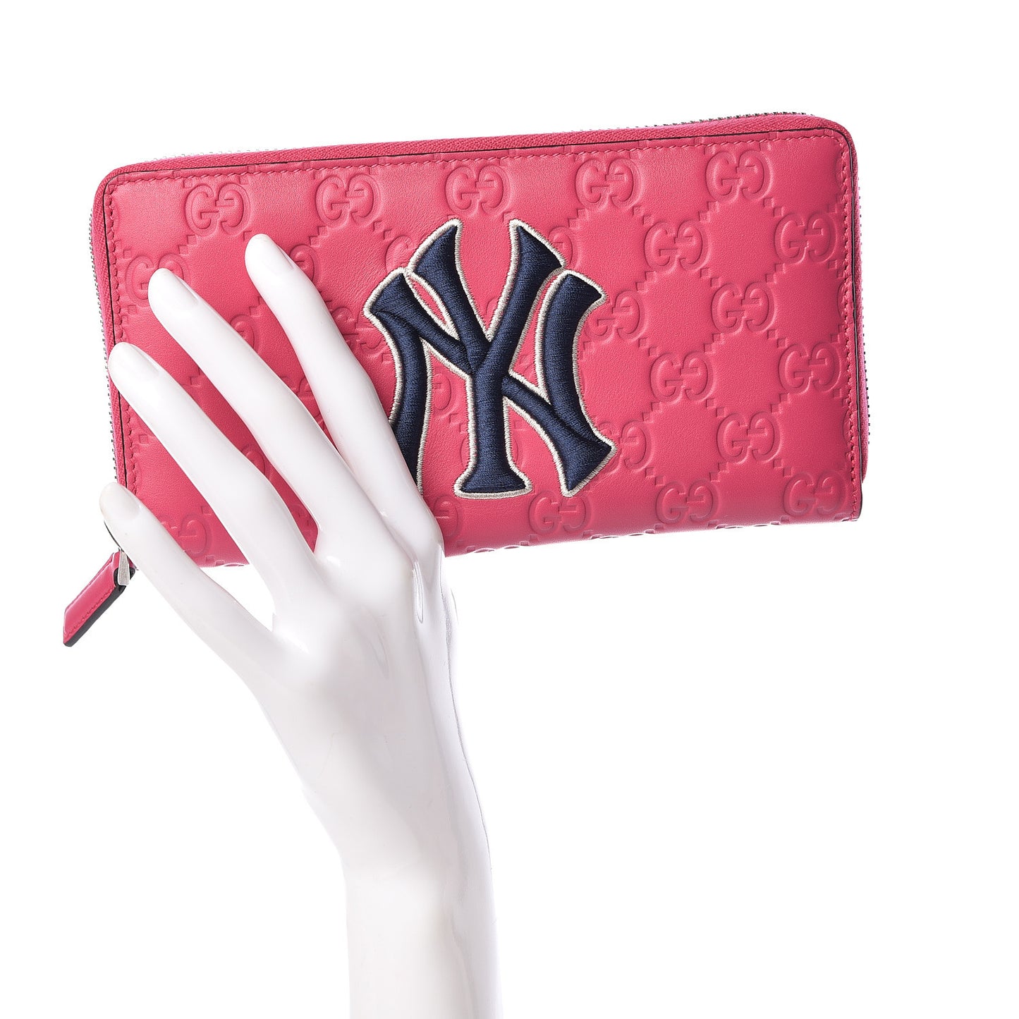 X MLB Guccissima Signature NY Yankees Embroidered Zip Around Wallet Box Pink Blue Ivory