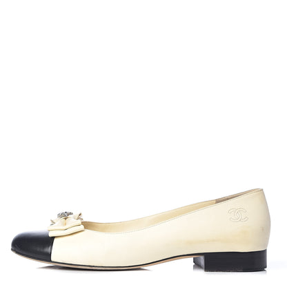 Chanel Lambskin Crystal CC Cap Toe Ballerina Flats 40.5 White Black 1 of 9