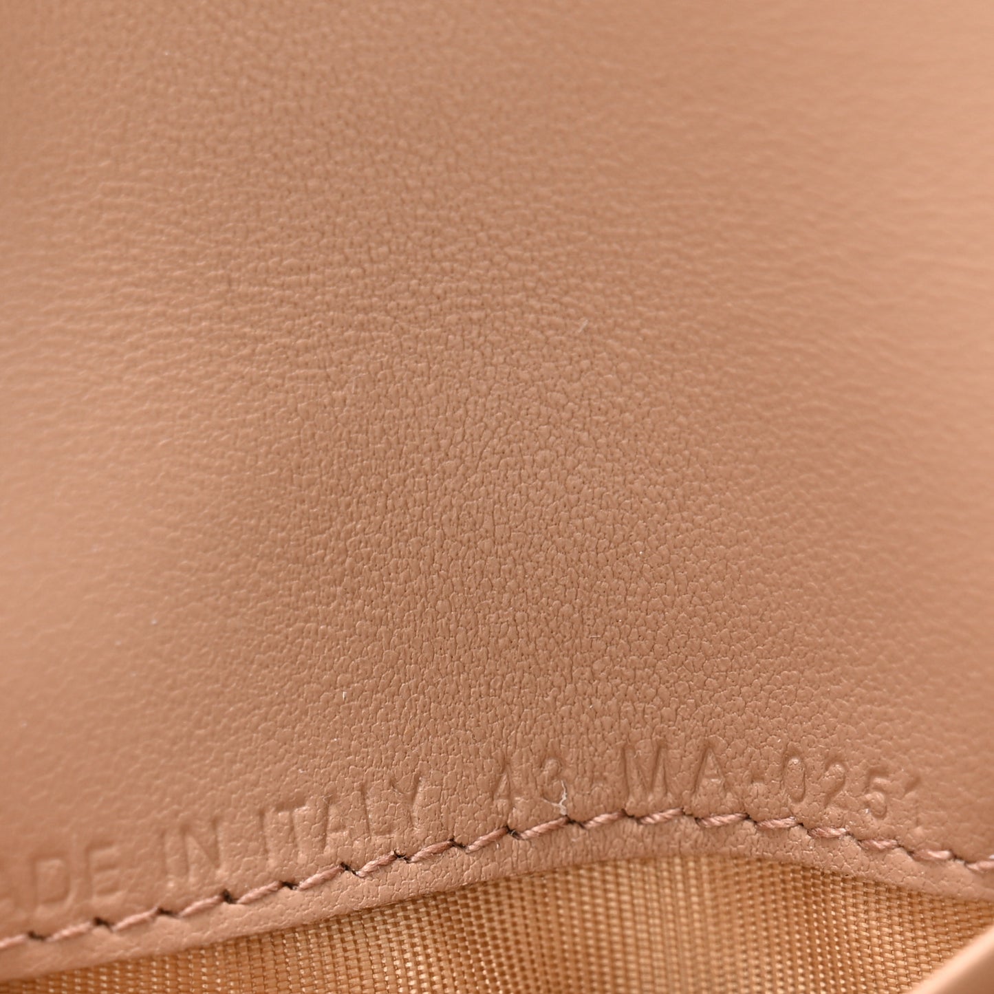 Grained Calfskin Saddle Card Holder Fard