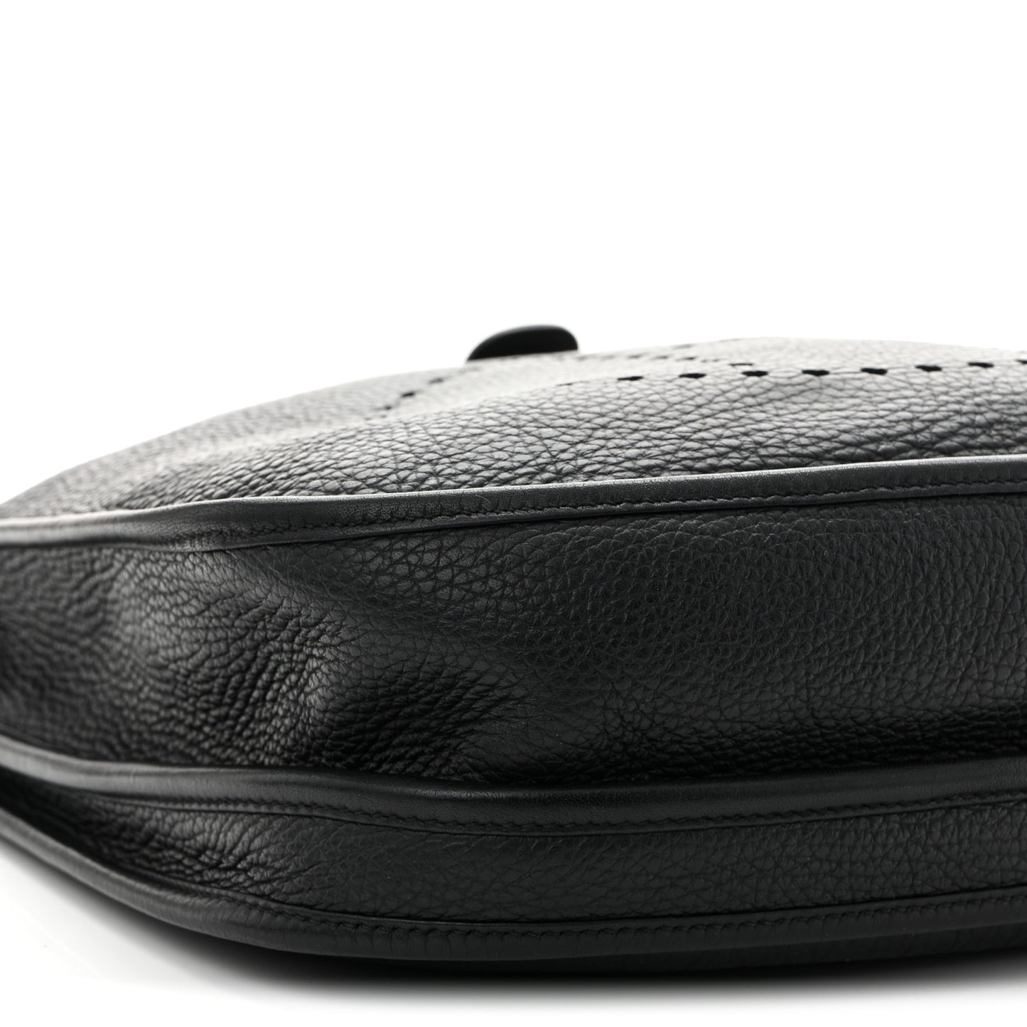 Taurillon Clemence Evelyne III PM Black