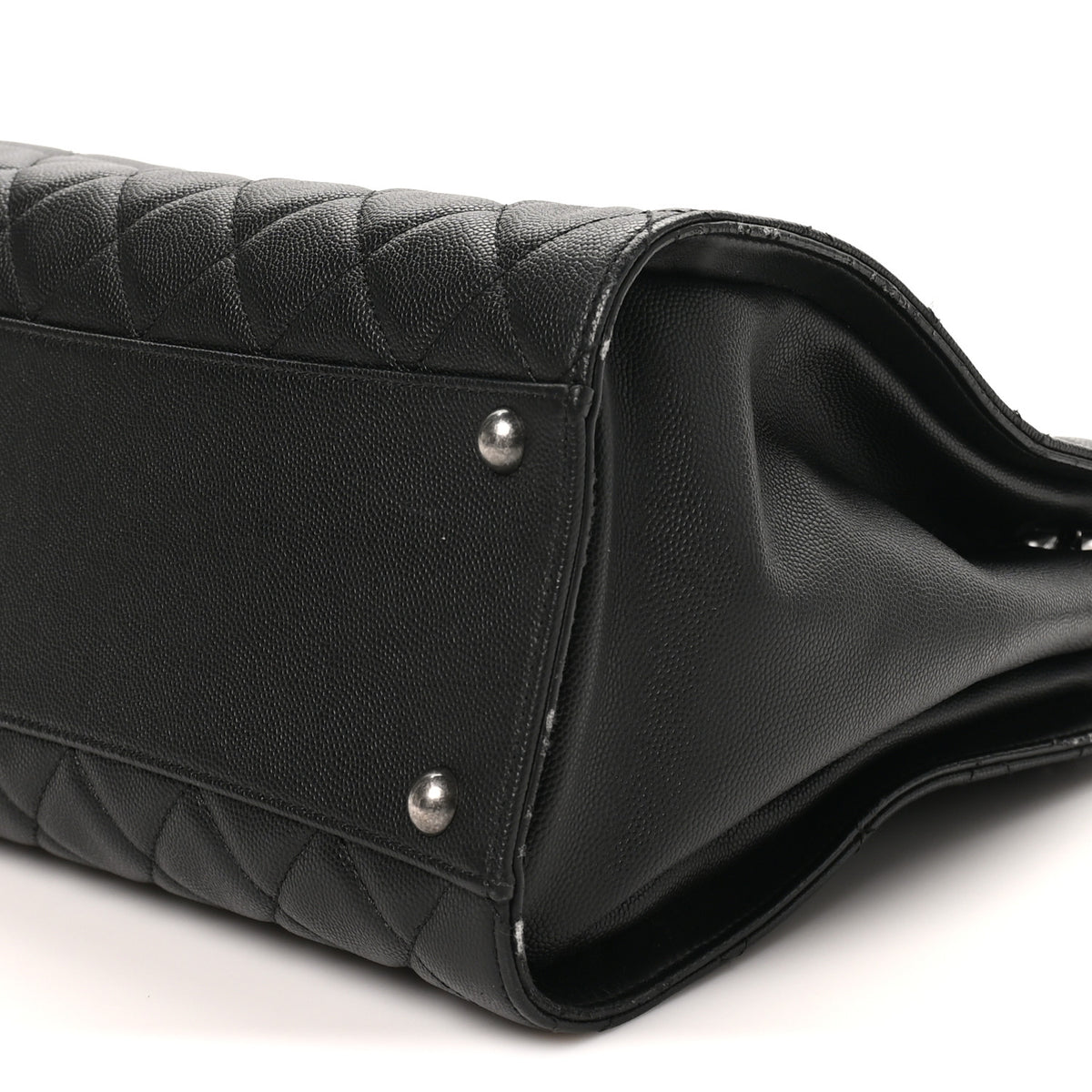 Caviar Quilted Medium CC Bucket Bag Black