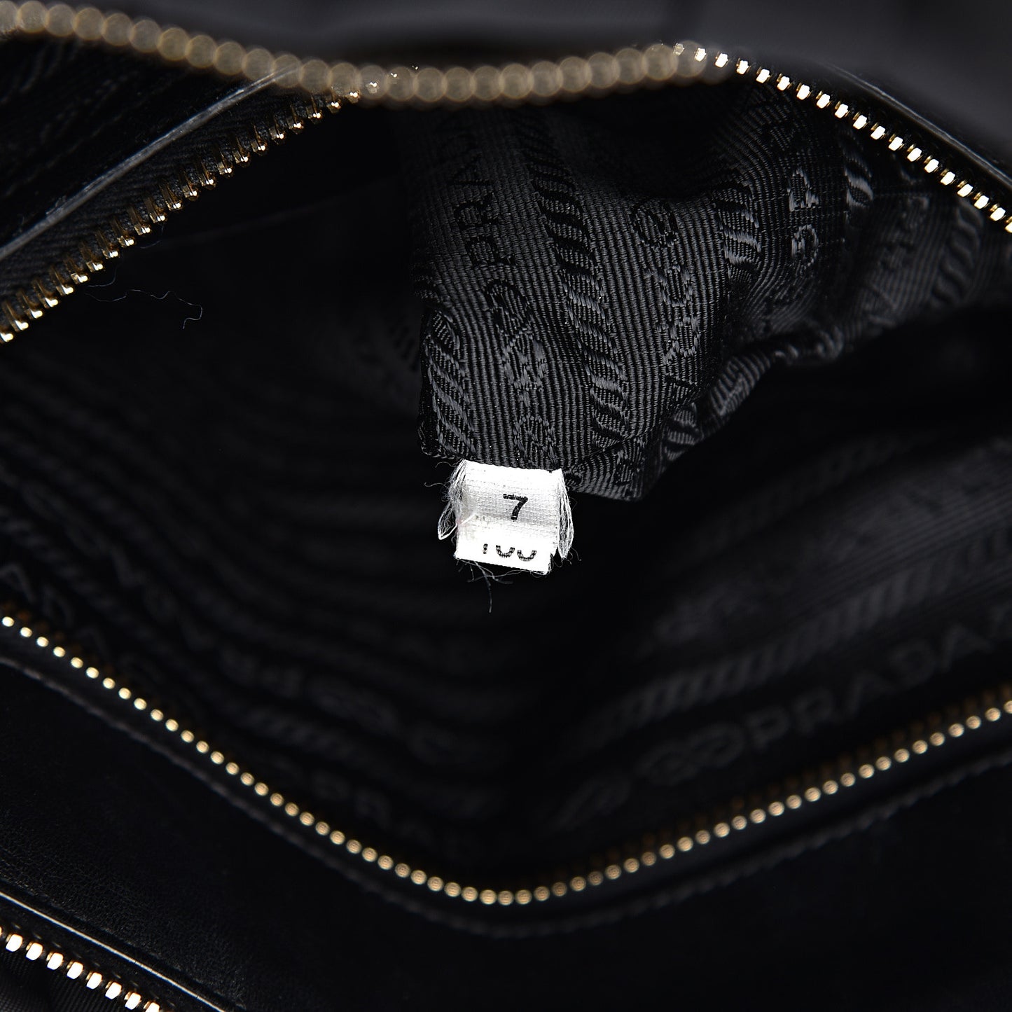 Tessuto Nylon Gaufre Tote Black