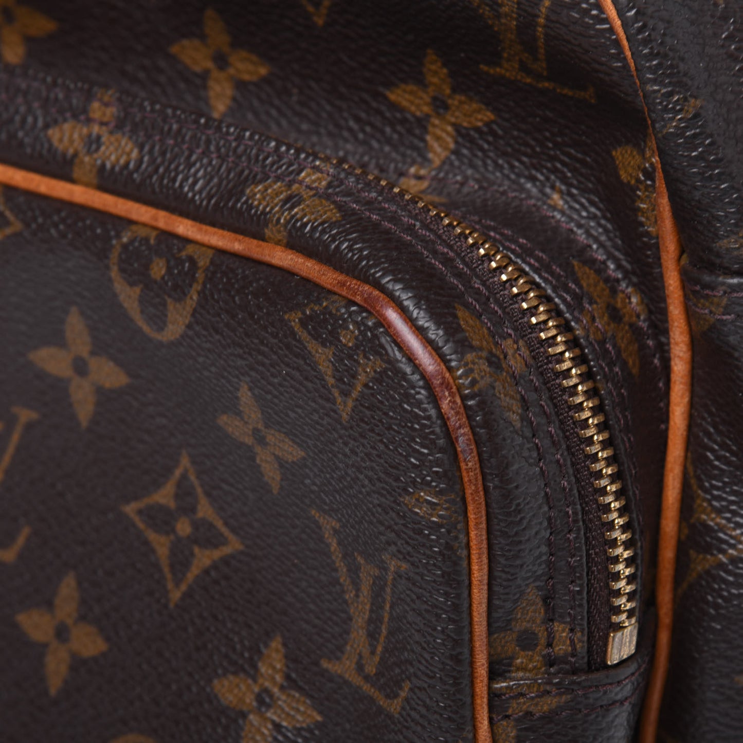 Monogram Nil 28